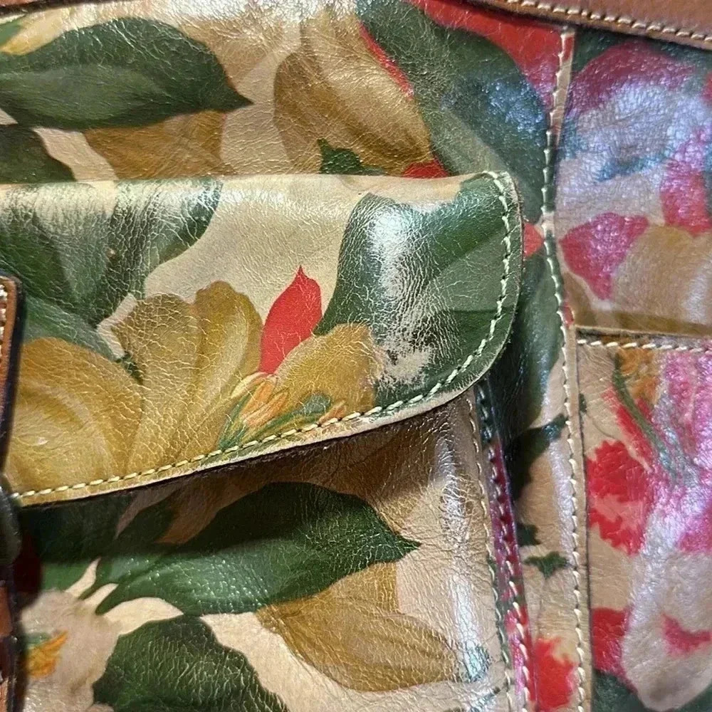 Patricia Nash Floral tote - Picture 3 of 16